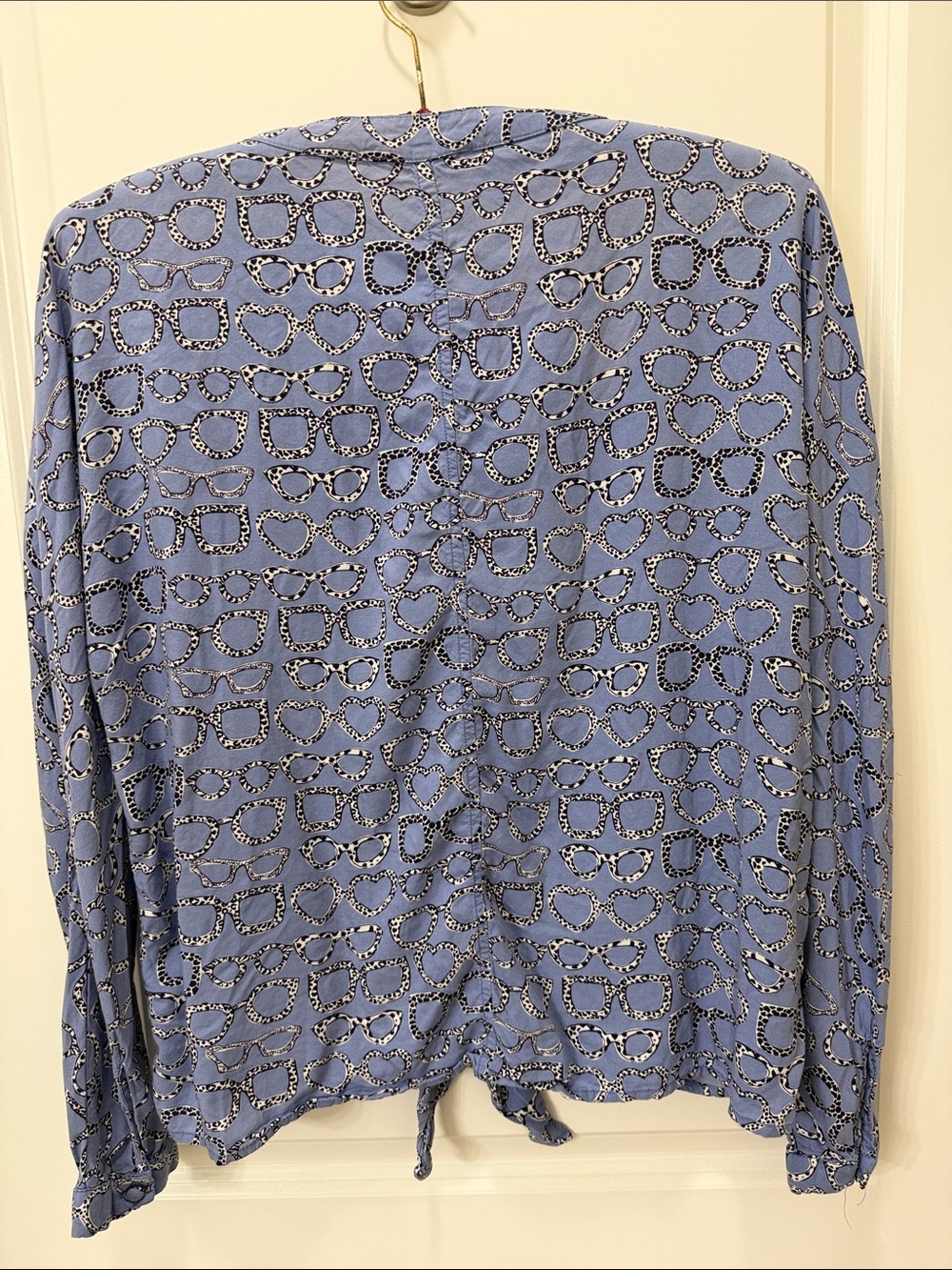beachlunchlounge Light Blue Printed Tie-Front Blouse - Picture 4 of 5